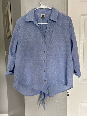 Anne Klein Light Blue Shirt with White Dots Size M Front Tie Buttons 3/4Sleeve